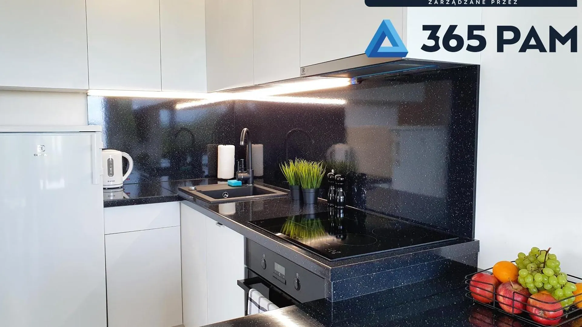 Apartamenty Azure - Basen Zewnetrzny, Jacuzzi - 365Pam Kolobrzeg