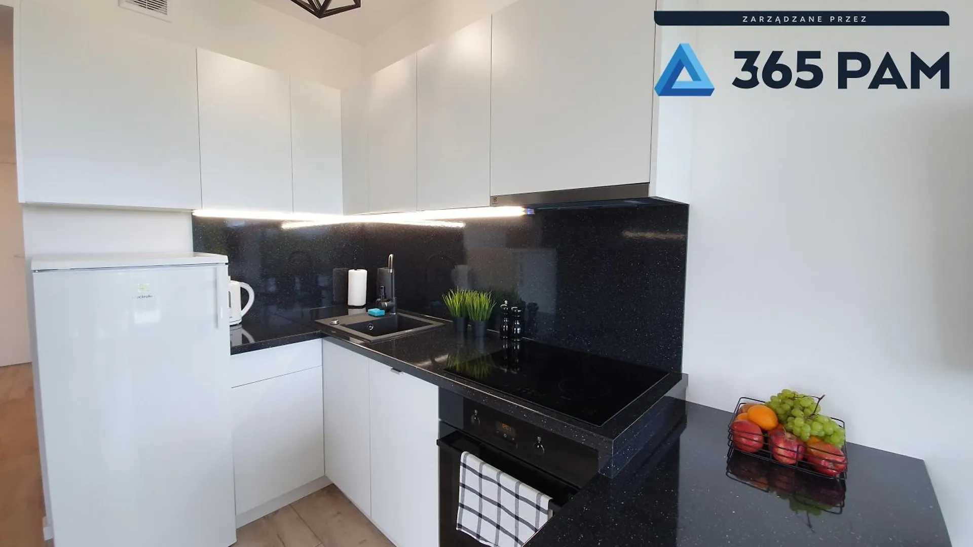 Apartamenty Azure - Basen Zewnetrzny, Jacuzzi - 365Pam Kolobrzeg Apartment